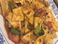-老钟家烤羊排·敦伊阁清真餐厅胡羊焖饼