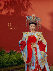 -黑马婚纱摄影