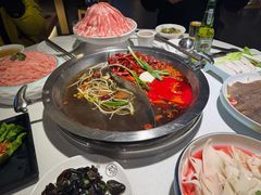 -茅草房·河畔园林火锅