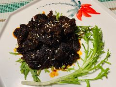 勐腊牛肉-慢丽江·云南野生菌土鸡锅(付家庄店)