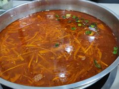 -黄利砖万峰林布依特色酸笋牛肉馆