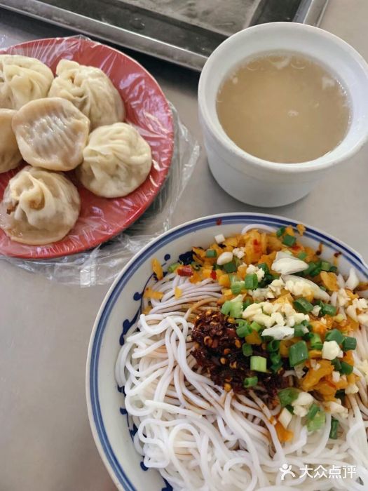 高师傅特色米粉汤包(建设路店)图片