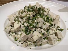 香椿豆腐-大张烙馍村(泉山店)