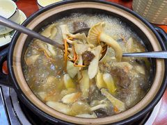 野生菌汤锅-菌之家·专业纯野生菌火锅·特色炒菌