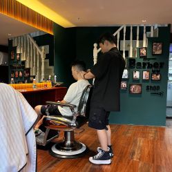 -太子爷男士理发馆