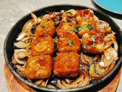-月枫江南小馆(绿地缤纷广场店)