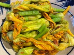 -Cuc Gach Quan Restaurant
