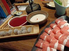 -吴氏老牌坊云南鱼豆花火锅店(通江街店)