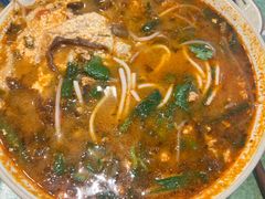 -粉八·云南米线·建水烧烤(常熟路店)