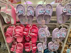 -名创优品(山东青岛华润万象城店)