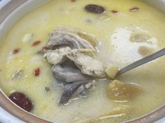 -濠轩阁特色生蚝火锅(水湾路店)