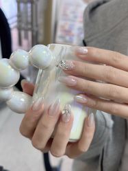 -芊屿芊浔美甲