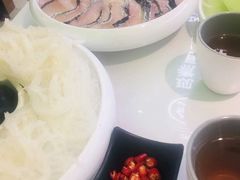 -洪氏嗨捞·广东猪肚鸡·椰子鸡火锅(西咸万象城店)
