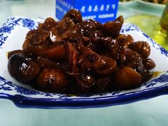 板栗红烧肉-山里人家