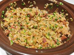 秘制海肠煲仔饭-怡情荟•海鲜青岛菜(五四广场旗舰店)
