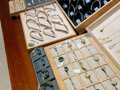 -十八字金·银饰·拼豆·开蚌DIY(魏公芳华里店)