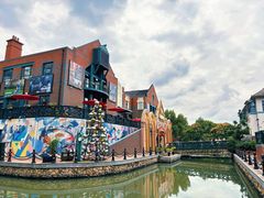 -钟书阁(松江泰晤士小镇店)