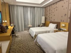 -南阳建业森林半岛假日酒店