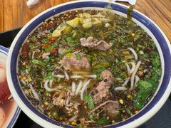 -云阿蛮云南生烫牛肉米线(奉贤路店)