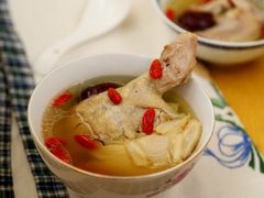 西洋参炖鸡-小镇厨房(古镇店)