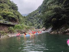 -安吉龙王山峡谷漂流