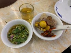 -广味炭炉鸡煲(宝业路分店)