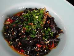 -铜锣湾·有麝自然香(重庆新天地店)