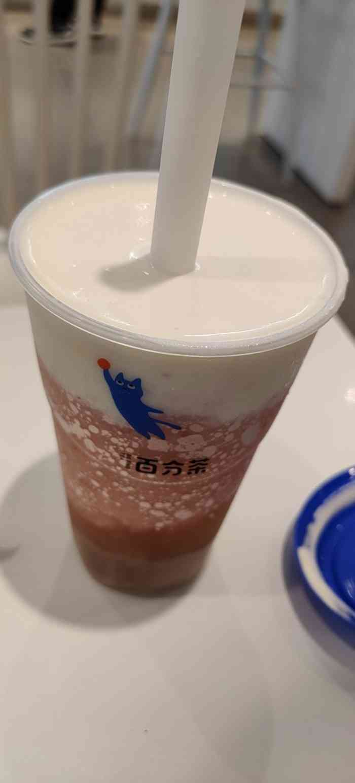 百分茶(新吴万达店)-"空间挺大的,刚进门就准备点餐是,小哥哥就.