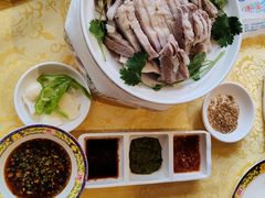 手把羊肉-德乐海蒙餐