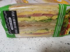 丹麦火腿嫩炒蛋三明治-中粮丰通（北京)食品有限公司