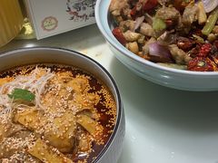 -十二饭点·川菜(北站圆融店)