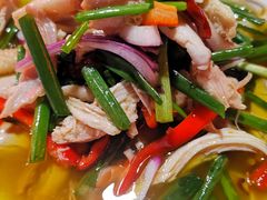 新疆椒麻鸡-纳瓦新疆菜(银都店)