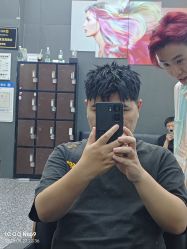 -藤野造型专业烫染接发