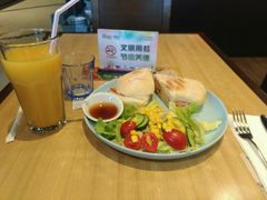 -必胜客(上海新南方商城PH店)