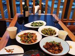 -鱼鲜饭香·招牌汽锅剁椒鱼头王