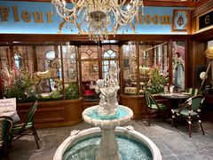 -秘密旅行Bonjour(黑金冠 江南西店)