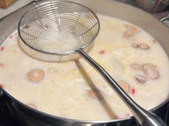 -尚尚仙·酸汤猪手·猪肚鸡火锅(华联万柳购物中心店)