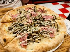 -城市大道红炉披萨烘焙坊