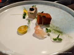 红酒香梨配法式鹅肝-南堂館川菜文化餐厅(天府店)