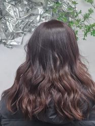 -茶发Salon·烫发染发理发