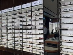 -LensCrafters亮视点·OAKLEY精选(静安嘉里中心店)