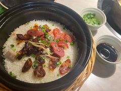 广式腊味煲仔饭-狐狸爱上椰子鸡(滨江星光大道店)