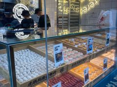 面包甜点陈列柜-虎头局·渣打饼行(五一新干线店)