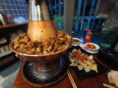 -炉小二铜锅牛蛙•川湘菜(三里屯店)