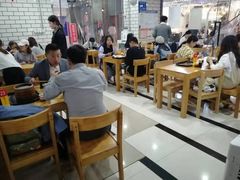 大堂-百年尹氏汤包(环球美食荟店)