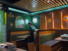 -曼听小寨海鲜烧烤·大连辣炒大王(盖州街店)