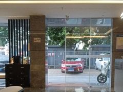 -雲宜贵宾舍酒店(深圳龙东地铁站店)