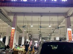 门面-标记美食新鲜猪杂(兴南大道店)