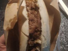 腊牛肉夹馍-清真盛志望麻酱酿皮·非遗老字号
