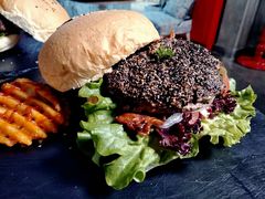 -HIGH FIVE哈福手工汉堡(桂林路店)